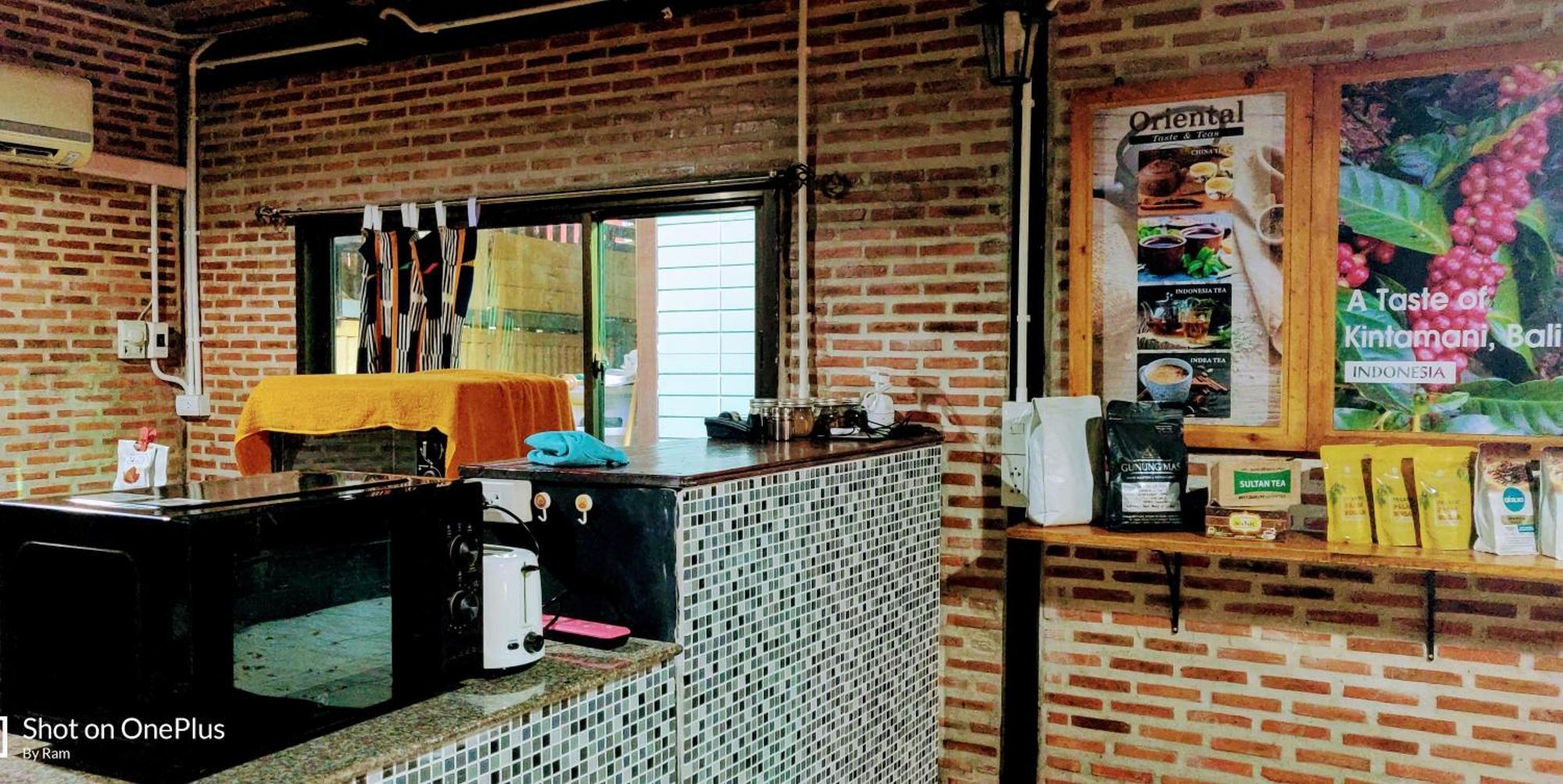 V House Hotel Phra Nakhon Si Ayutthaya Exterior photo